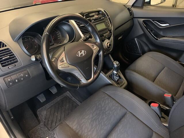 Hyundai IX20 1.4i Crossline X | Zeldzame uitvoering | Panoramadak | PDC | 2016 Etc.