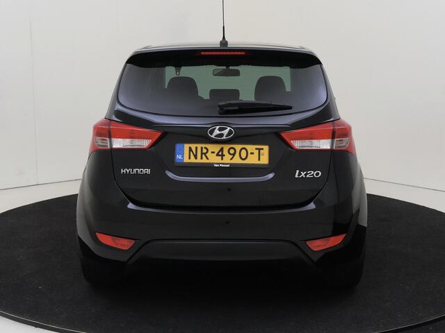 Hyundai IX20 1.6i Go! | Automaat | Navi | Parkeercamera