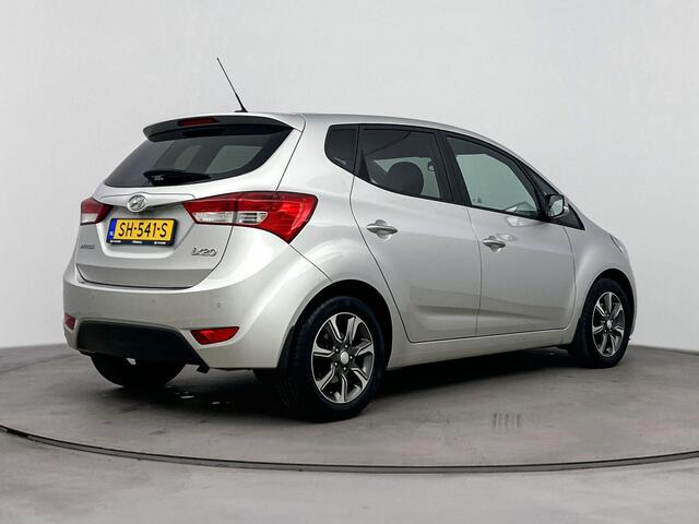 Hyundai IX20 1.4i Go! | Navigatie | achteruit camera | Airco | Cruise Controle |