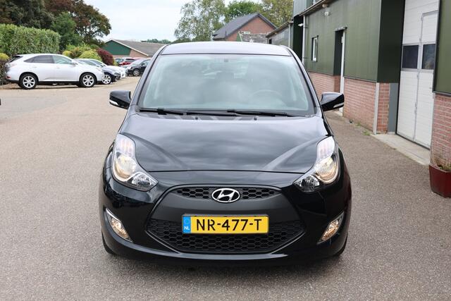 Hyundai IX20 1.4i Go!, Nieuwstaat, Airco, Navigatie, Telefoon, Achteruitrijcamera, Parkeersensoren, Hoge instap, Org NL auto, Isofix, 16 inch lichtmetaal met all season banden