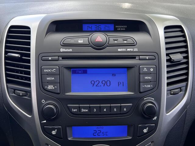 Hyundai IX20 1.6i Go! Automaat / Dealer onderhouden / Climate Control / Stuur- en stoelverwarming / Radio CD MP3 speler / In hoogte verstelbare bestuurdersstoel / All Season banden / 16" LM wielen /