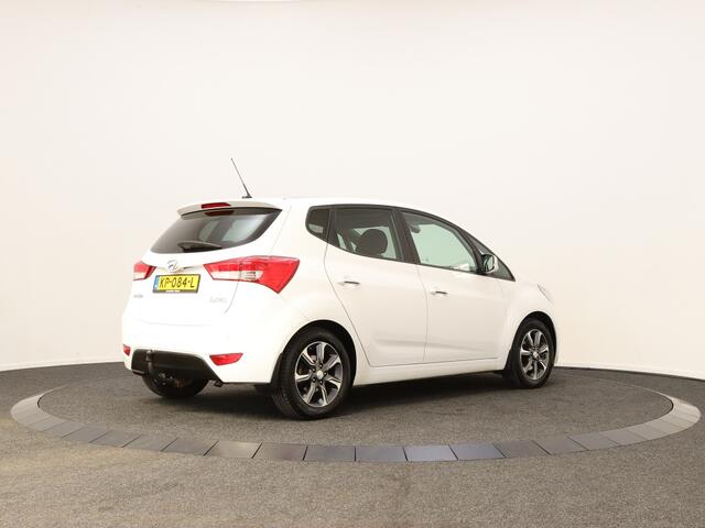 Hyundai IX20 1.6i Premium | Trekhaak | Panoramdak | Navigatie |