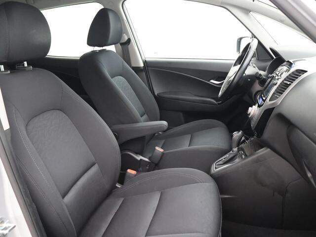 Hyundai IX20 1.6i 125 PK AUTOMAAT + TREKHAAK | CAMERA | NAVIGATIE | CLIMATE | CRUISE CONTROL