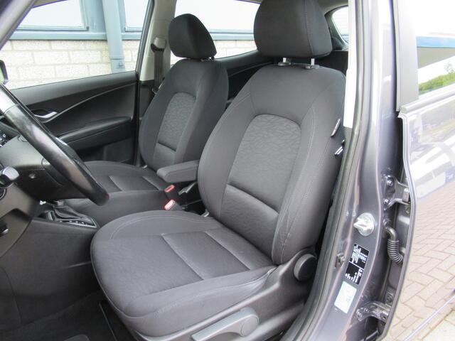 Hyundai IX20 1.6i Automaat 2e eigen | navi | camera | stoel + stuur verw | cruise