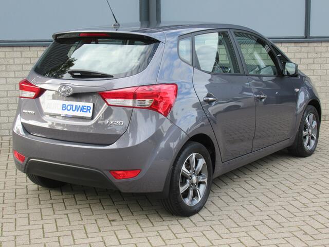 Hyundai IX20 1.6i Automaat 2e eigen | navi | camera | stoel + stuur verw | cruise