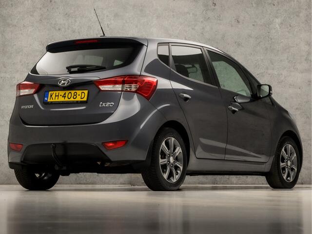 Hyundai IX20 1.4i Go! (APPLE CARPLAY, AIRCO, CAMERA, SPORTSTOELEN, PARKEERSENSOREN, TREKHAAK, GETINT GLAS, LM VELGEN, NIEUWSTAAT)