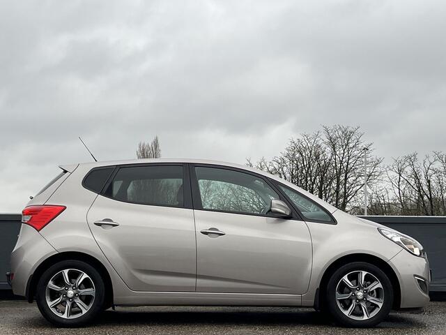 Hyundai IX20 1.4i 90PK Go! | Trekhaak | 1ste Eigenaar | Unieke kmstand | Volledige dealer onderhouden | Achteruitrijcamera & Pdc | Geïntegreerde navigatiesysteem |