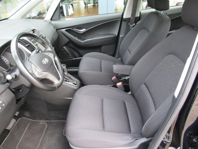 Hyundai IX20 1.6i Automaat 2e eigen | dealer onderh | stoel + stuur verw | navi | camera