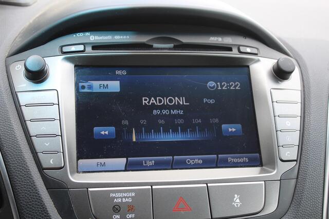 Hyundai IX35 2.0 CRDi HP 4WD Business Edition (DUITSE AUTO) Navigatie, Schuif- Kanteldak, Panoramadak, Camera, Trekhaak, Climate control, Cruise control