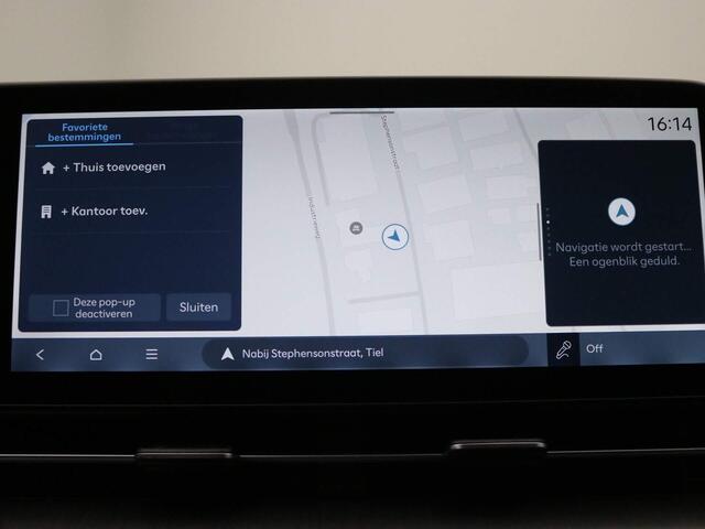 Hyundai Kona Electric Comfort Smart 65.4 kWh / ¤ 2.000,- Subsidie mogelijk* / Warmtepomp / Dodehoek sensor / Navigatie / Achteruitrijcamera / Elektrische achterklep / HUD Display /