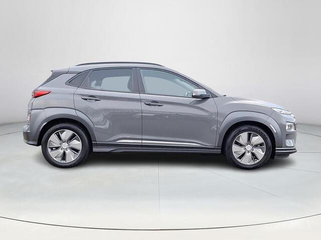 Hyundai Kona EV Premium 64 kWh | Climate control | Lederen bekleding | Navigatiesysteem | Stoelverkoeling/verwarming | Achteruitrijcamera |