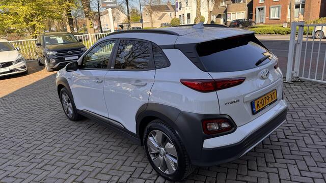 Hyundai Kona EV Fashion 64 kWh | Volledig Hyundai onderhouden |