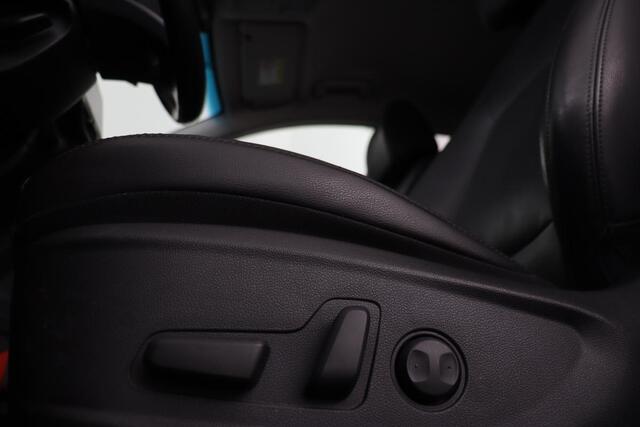 Hyundai Kona 1.6 GDI HEV Premium | Head-Up | Stoelventilatie | Leder | Adaptive cruise | Camera | Full LED | Navigatie | Stuurverwarming