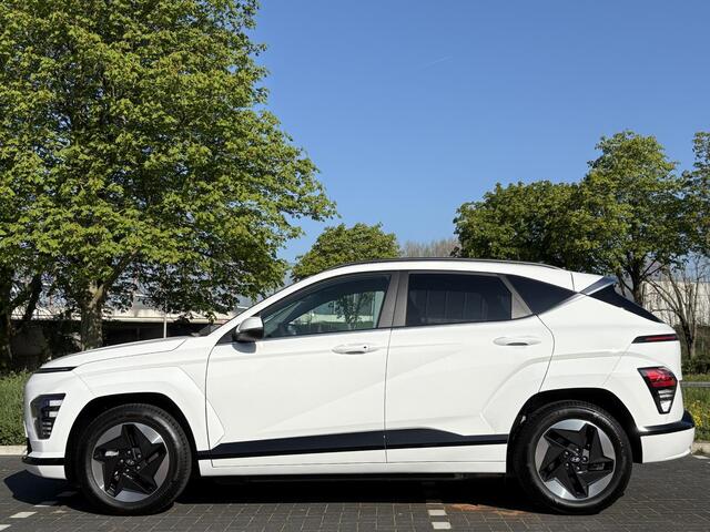 Hyundai Kona Electric Comfort Smart 65.4 kWh |¤3200 KORTING|CAMERA|NAVIGATIE|STOEL/STUURVERWARMING|