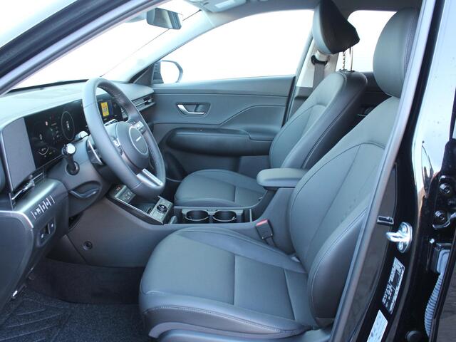 Hyundai Kona 1.6 GDI HEV Premium / Stoelverwarming & Verkoeling / Navigatie + Apple Carplay/Android Auto / Cruise Control Adaptief / Bose / Lederen Bekleding /