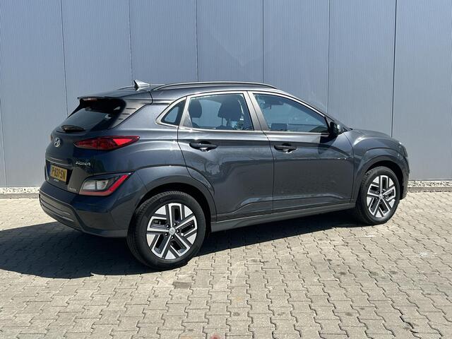 Hyundai Kona EV Comfort 39 kWh / Airco Automatisch / Apple&Android Carplay / Cruise Control Adaptief / Volledig Dealer Onderhouden / Camera /
