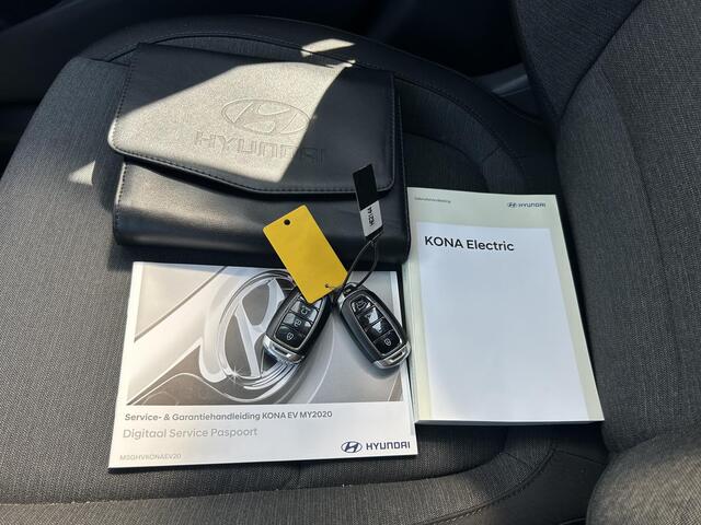 Hyundai Kona EV Comfort 39 kWh / Airco Automatisch / Apple&Android Carplay / Cruise Control Adaptief / Volledig Dealer Onderhouden / Camera /