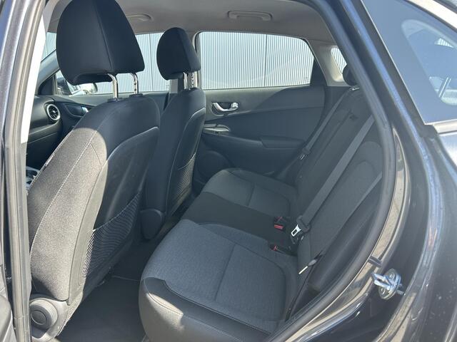 Hyundai Kona EV Comfort 39 kWh / Airco Automatisch / Apple&Android Carplay / Cruise Control Adaptief / Volledig Dealer Onderhouden / Camera /
