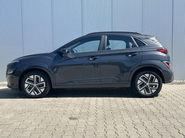 Hyundai Kona EV Comfort 39 kWh / Airco Automatisch / Apple&Android Carplay / Cruise Control Adaptief / Volledig Dealer Onderhouden / Camera /