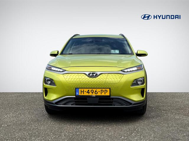 Hyundai Kona EV Premium 64 kWh 3-Fase Lader | Navigatie | Stoelventilatie + -verwarming | Head-Up Display | Leder | Adapt. Cruise Control | Rijklaarprijs!