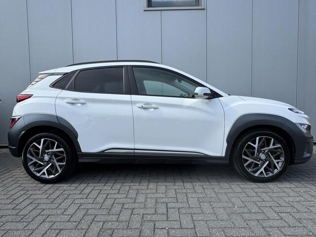Hyundai Kona 1.6 GDI HEV Premium / Stoelverkoeling & Verwarming Voorzijde / Navigatie / Cruise Control Adaptief / Climate Control / Head Up Display /