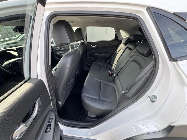 Hyundai Kona 1.6 GDI HEV Premium / Stoelverkoeling & Verwarming Voorzijde / Navigatie / Cruise Control Adaptief / Climate Control / Head Up Display /