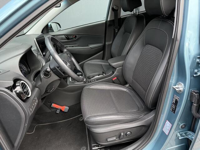Hyundai Kona 1.6 GDI HEV Premium / Elektrische Stoelen / Blindspot / Head-Up Display / Stoel Verwarming+Verkoeling / Achteruitrijcamera /