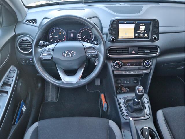 Hyundai Kona 1.0 T-GDI Fashion | Navigatie | Head-Up Display | Cr. Control | Camera | Keyless | Trekhaak