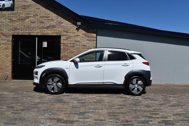 Hyundai Kona EV PREMIUM 64 KWH, HUD, Navi, Camera