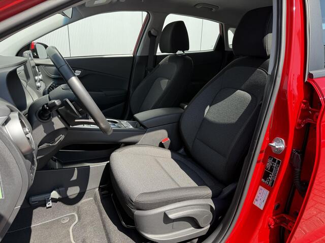 Hyundai Kona EV Comfort 39 kWh / 305KM WLTP / Apple Carplay & Android Auto / Achteruitrijcamera / Climate Control / Cruise Control /
