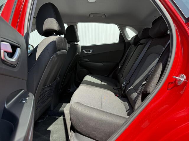 Hyundai Kona EV Comfort 39 kWh / 305KM WLTP / Apple Carplay & Android Auto / Achteruitrijcamera / Climate Control / Cruise Control /