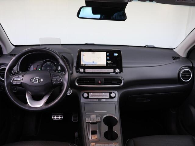 Hyundai Kona EV Premium 64 kWh | Elektrisch | Stoelverwarming/koeling | ACC |