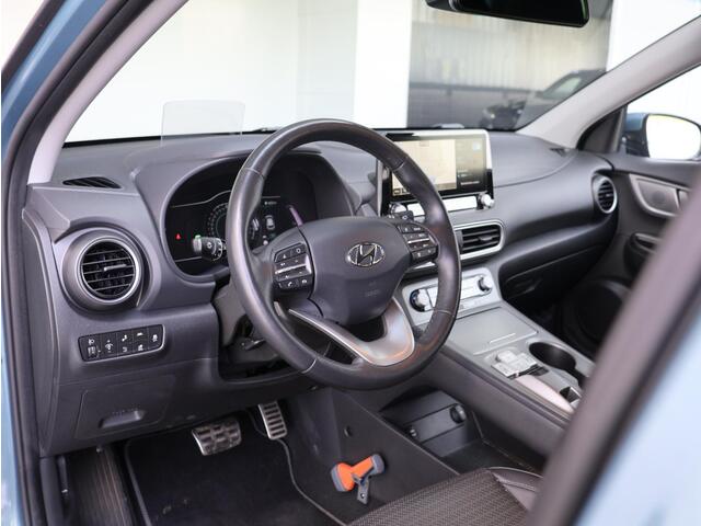 Hyundai Kona EV Premium 64 kWh | Elektrisch | Stoelverwarming/koeling | ACC |