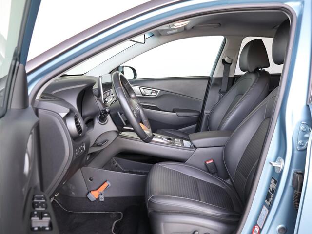 Hyundai Kona EV Premium 64 kWh | Elektrisch | Stoelverwarming/koeling | ACC |