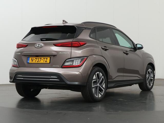 Hyundai Kona EV Fashion 64 kWh | Navigatiesysteem | Parkeercamera | Head Up Display | Cruise control Adaptief