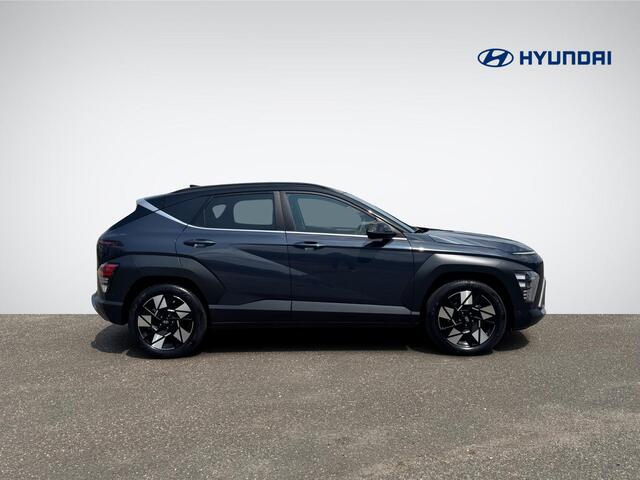 Hyundai Kona 1.6 GDI HEV Premium | Two-Tone Lakkleur | Stoelverwarming + -Ventilatie | 360° Camera | Leder | Navigatie | Apple Carplay/Android Auto | Geheugenstoel | Rijklaarprijs!
