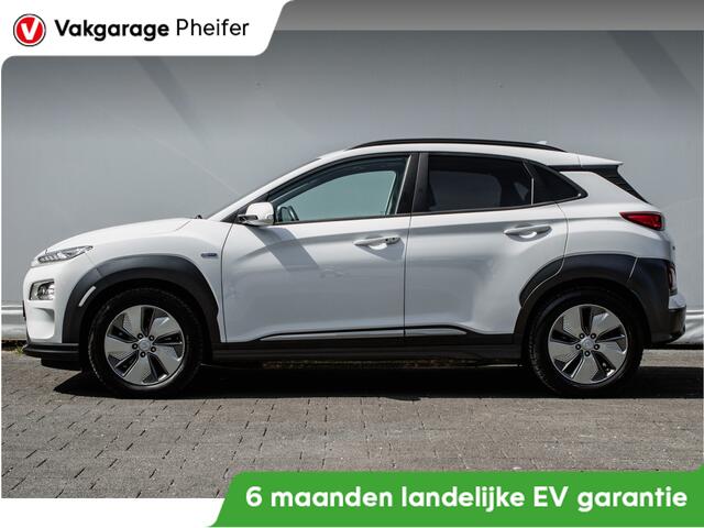 Hyundai Kona EV Premium 64 kWh 204pk 3-Fase/ Elek. schuifdak/ Camera/ Lederen int./ Stuur+stoelverwarming/ Krell audio