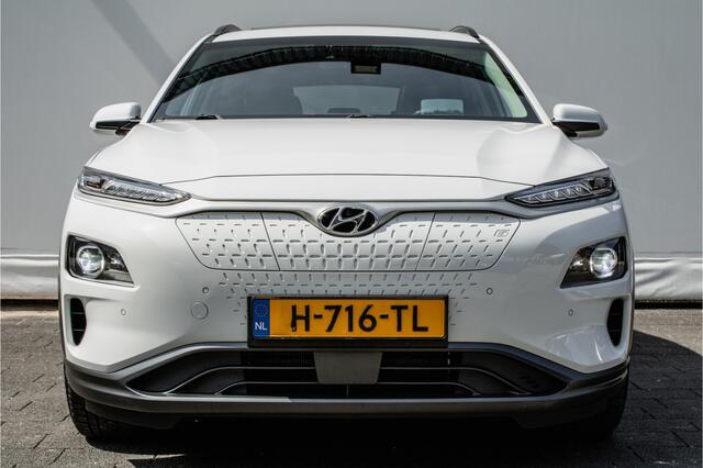 Hyundai Kona EV Premium 64 kWh 204pk 3-Fase/ Elek. schuifdak/ Camera/ Lederen int./ Stuur+stoelverwarming/ Krell audio