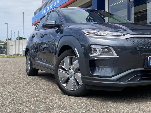 Hyundai Kona EV Premium 64 kWh