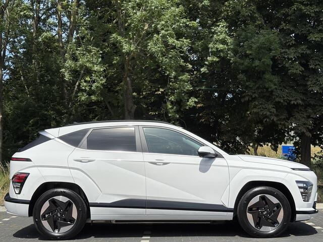 Hyundai Kona Electric Premium 65.4 kWh | Lederen bekleding incl ventilatie & verwarming | Apple Carplay & Android Auto | 360 Camera| Dodehoek detectie | | 17'' Lmv |