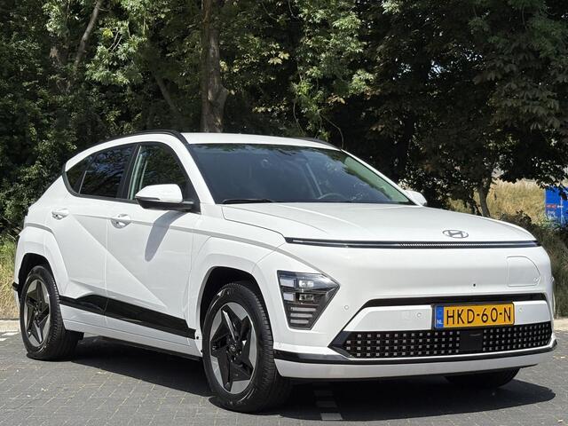 Hyundai Kona Electric Premium 65.4 kWh | Lederen bekleding incl ventilatie & verwarming | Apple Carplay & Android Auto | 360 Camera| Dodehoek detectie | | 17'' Lmv |