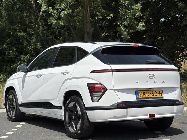 Hyundai Kona Electric Premium 65.4 kWh | Lederen bekleding incl ventilatie & verwarming | Apple Carplay & Android Auto | 360 Camera| Dodehoek detectie | | 17'' Lmv |