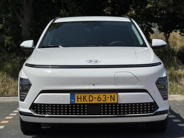 Hyundai Kona Electric Premium 65.4 kWh | Lederen bekleding incl ventilatie & verwarming | Navi & Apple Carplay & Android Auto | 360 Camera| Dodehoek detectie | | 17'' Lmv |