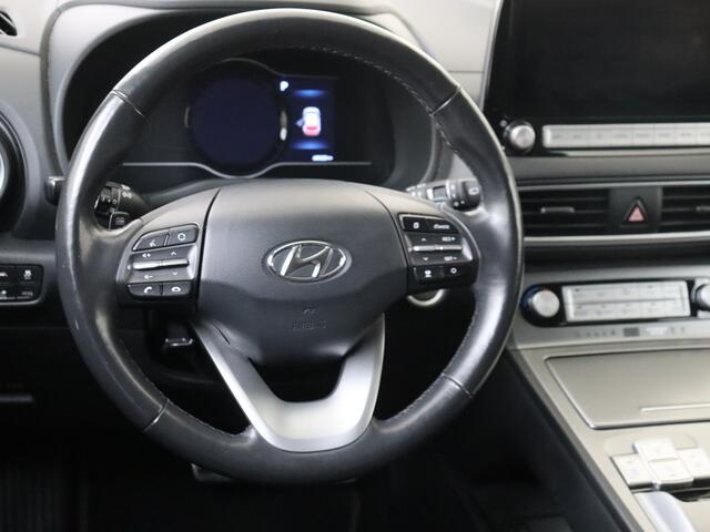 Hyundai Kona EV Premium 64 kWh Automaat | Navigatie | Trekhaak | Lederen bekleding