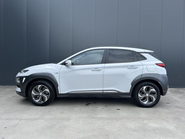 Hyundai Kona 1.6 GDI HEV Fashion OPEN DAK HEAD ADAPT CRUISE CAMERA LED NAVI ECC TREKHAAK