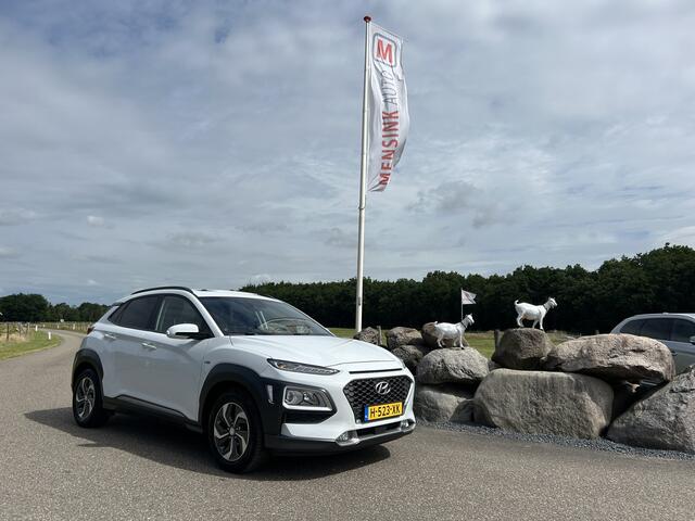 Hyundai Kona 1.6 GDI HEV Fashion OPEN DAK HEAD ADAPT CRUISE CAMERA LED NAVI ECC TREKHAAK