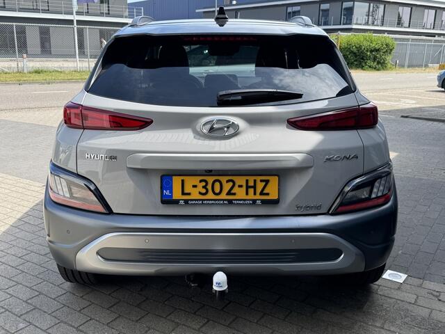 Hyundai Kona 1.6 GDI HEV Premium | Trekhaak 1350kg! | Leder | Navigatie | Sto