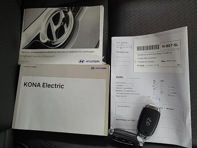 Hyundai Kona EV Premium 64 kWh (204 PK) 1e-Eig. & Keurig-Onderh. BOVAG-Garantie. NL-Auto. 3-Fase, Warmtepomp, Half-Leer, Navigatie/Apple-Carplay/Android-Auto, Adaptive-Cruisecontrol, Keyless-Entry/Start, Parkeersensoren-V+A, wachten met adverteren Achteruitrijcamera, 
