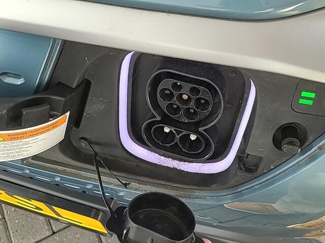 Hyundai Kona EV Premium 64 kWh (204 PK) 1e-Eig. & Keurig-Onderh. BOVAG-Garantie. NL-Auto. 3-Fase, Warmtepomp, Half-Leer, Navigatie/Apple-Carplay/Android-Auto, Adaptive-Cruisecontrol, Keyless-Entry/Start, Parkeersensoren-V+A, wachten met adverteren Achteruitrijcamera, 