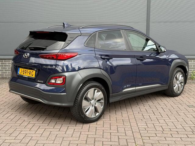 Hyundai Kona EV Fashion 64 kWh / Head-up Display / Adaptive Cruise / Navigatie / Achteruitrij Camera / Keyless / Apple Carplay & Android Auto /